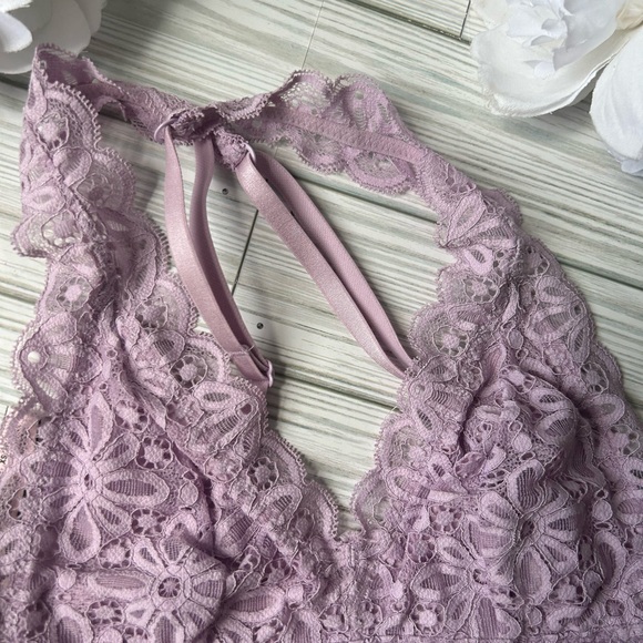 Extra small Victoria secret bralette NWT - Picture 3 of 8